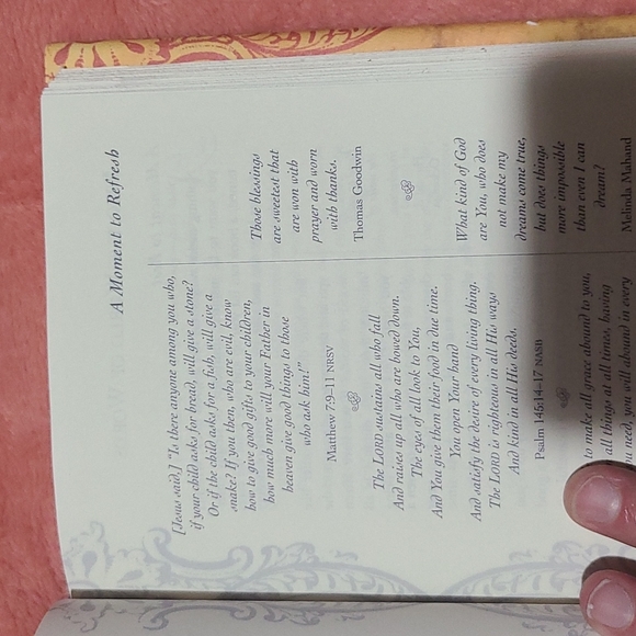 Bundle Of 2 Books For A Mom - Picture 5 of 13